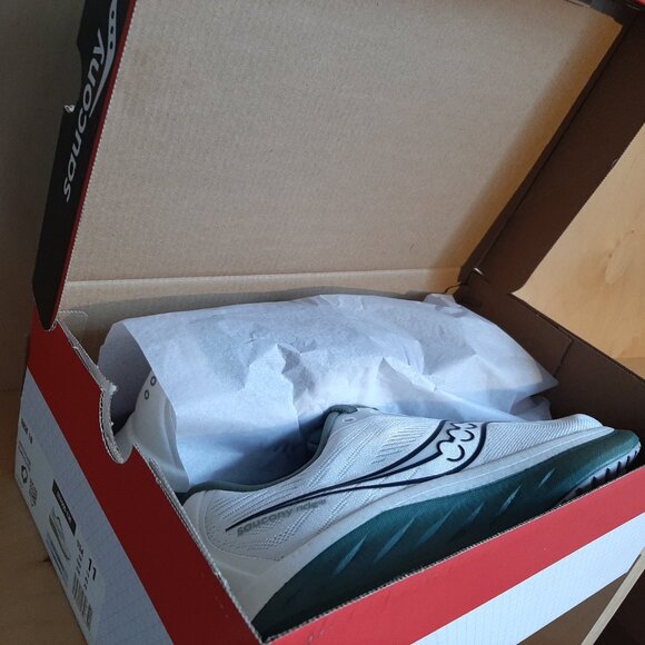 Mens Saucony Ride 18 size 11 white & olive green - Picture 2 of 9